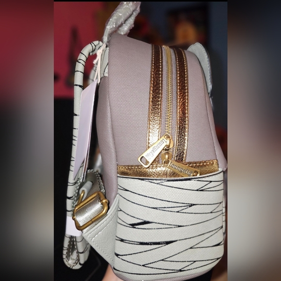 Brand New! Loungefly Marvel Moon Knight Khonshu Cosplay Mini Backpack 🤍 - Picture 3 of 6